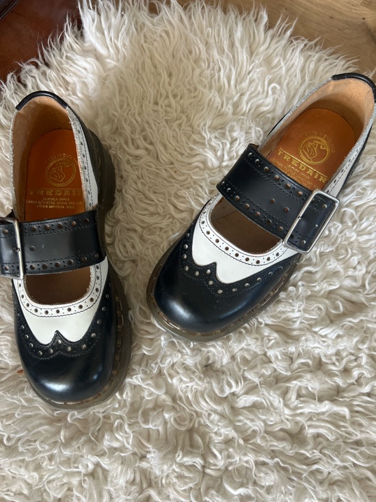 Shoes - RARE TREDAIR Made in UK Mary Jane Shoes • 6